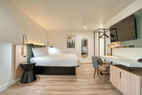 La Casa Inn 5